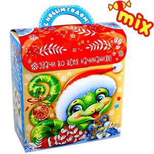 Детский новогодний подарок в картонной упаковке весом 650 грамм по цене 486 руб